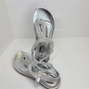 WOMENS Size 10 Silver Sequin Elastic Strap Toe Post Cushioned Sandals NEW